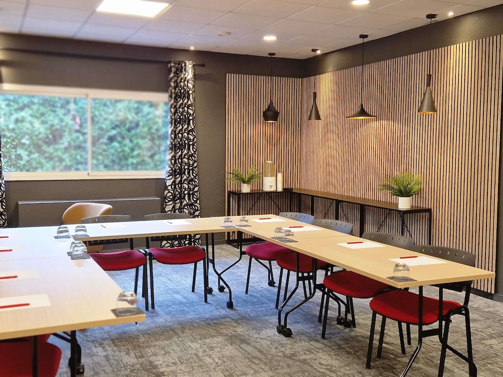 Ibis Pau Lescar 25/50