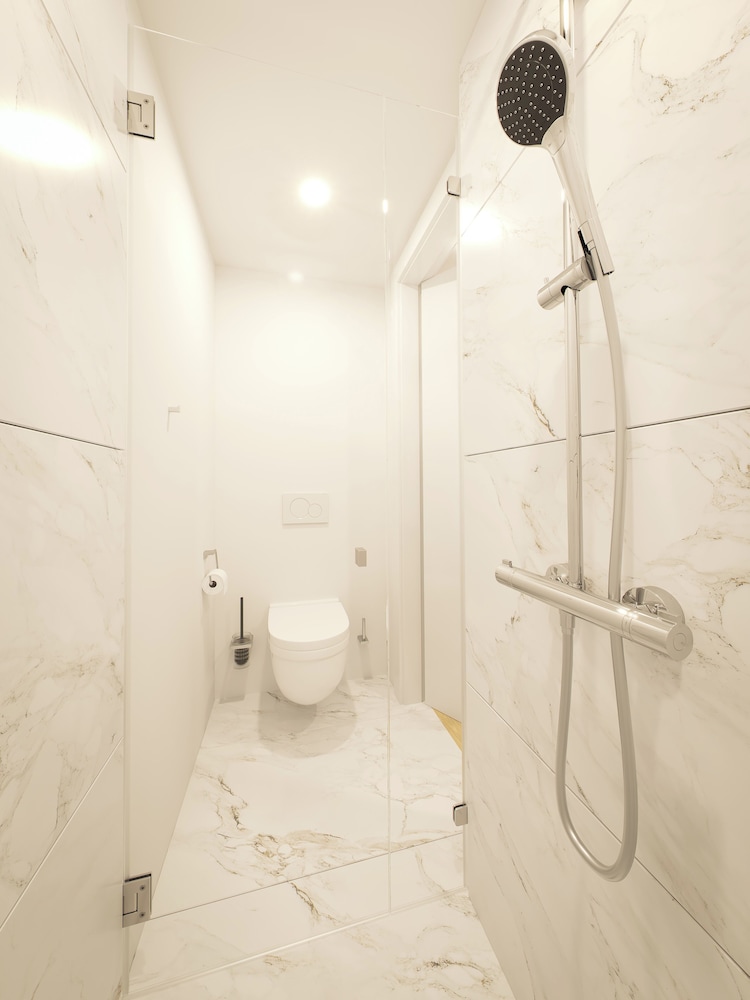 NOTO Hotel 64/69