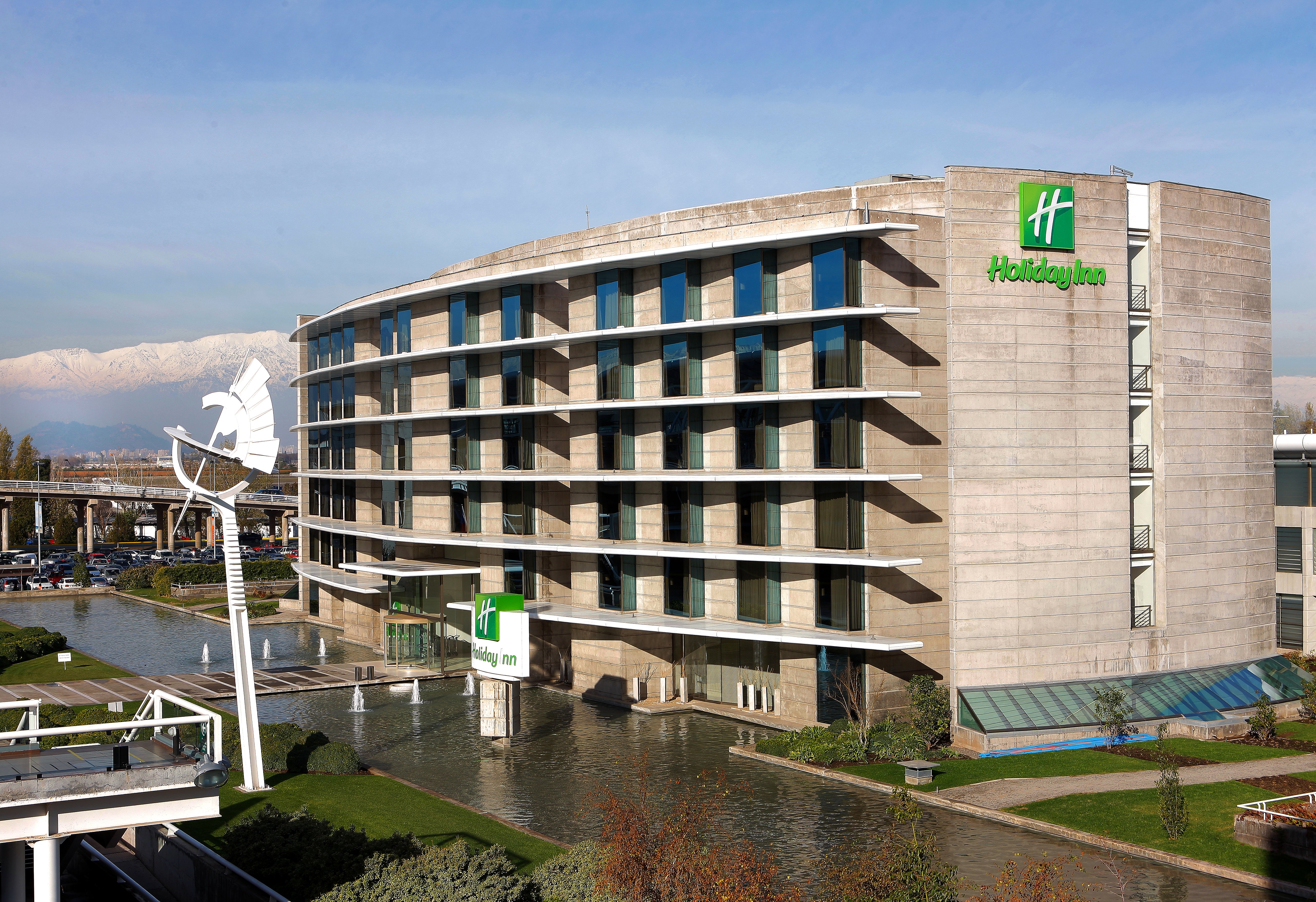 Holiday Inn Santiago Airport 5/75
