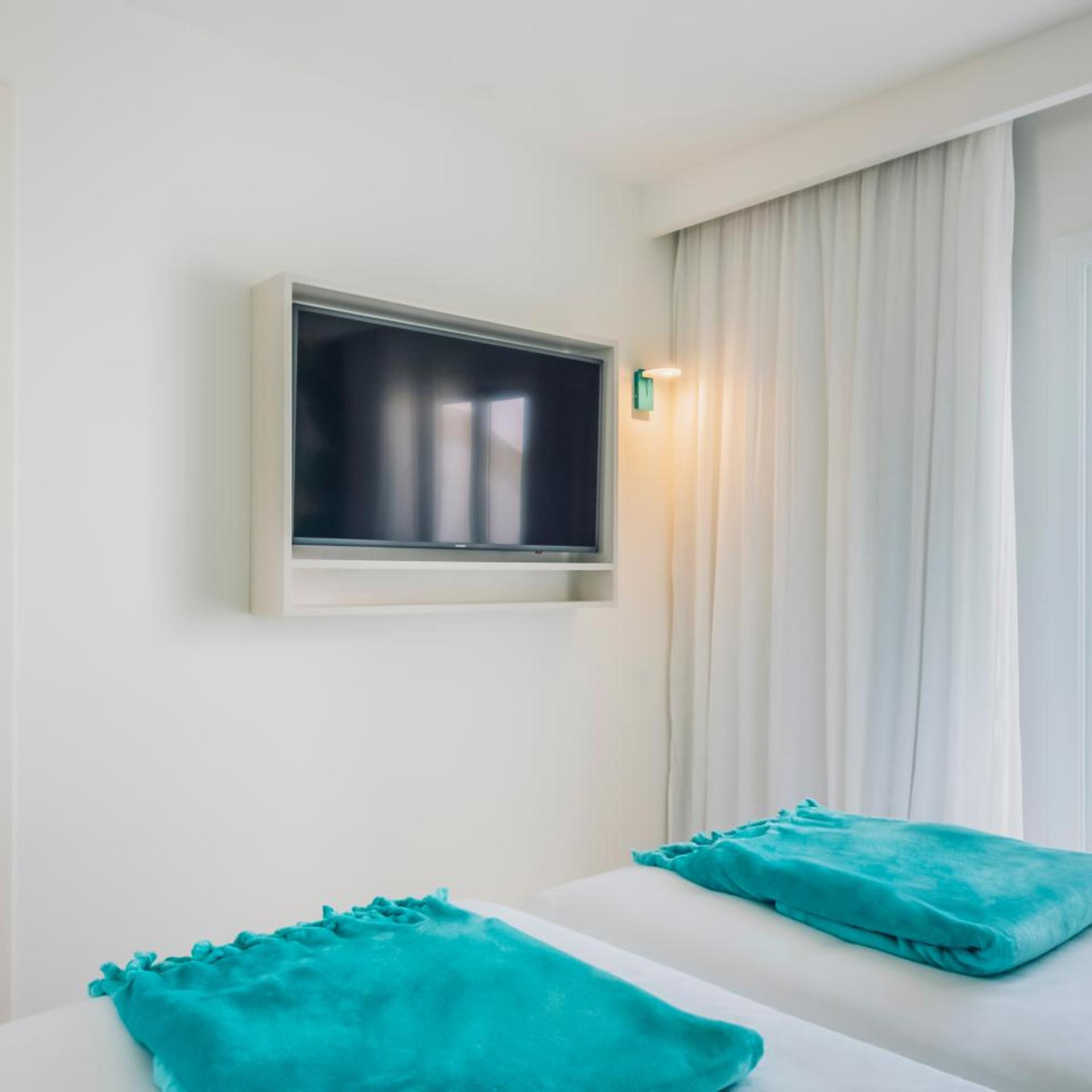 Family Suite, Lateral Side Sea View