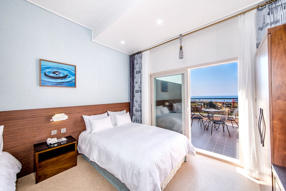The Stay Century Hotel 20/48