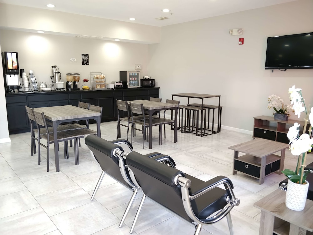 SureStay Hotel by Best Western Orange 27/34