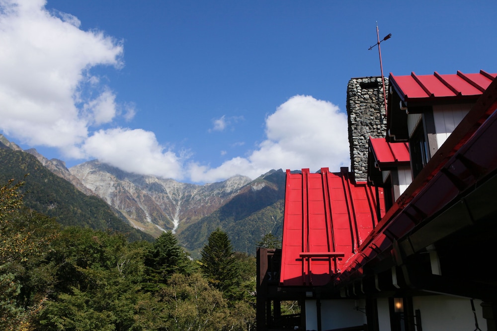KAMIKOCHI IMPERIAL HOTEL 66/69