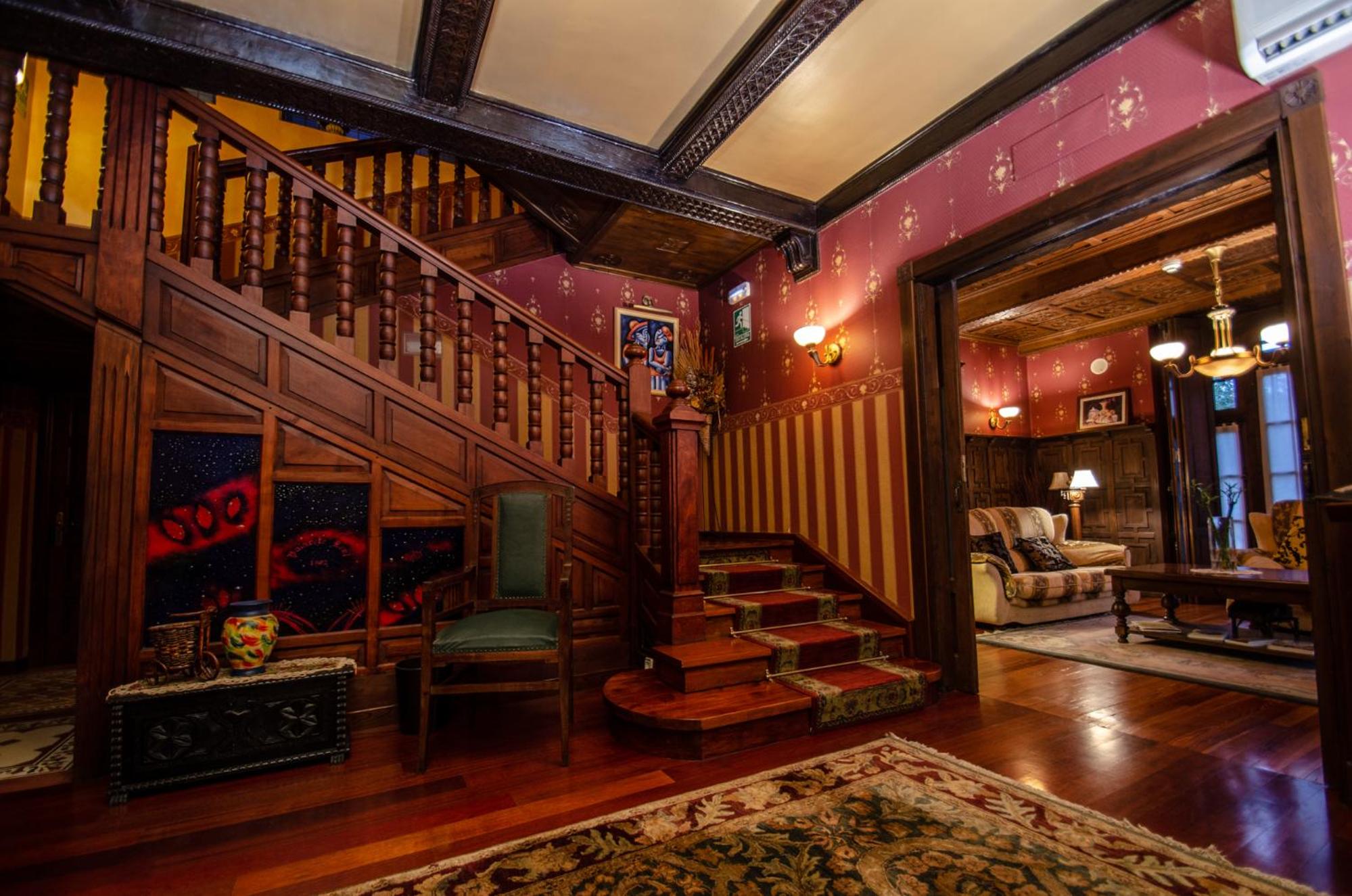 Hotel Palacete Real 36/43