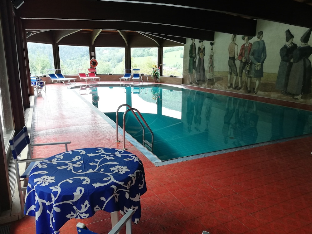 Hotel Rodes 42/68