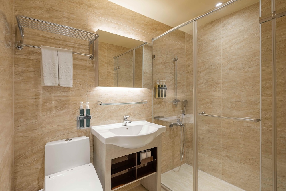 Kindness Hotel Zhongshan Bade 51/56