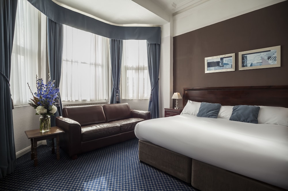 OYO Devonshire Park Hotel 17/33