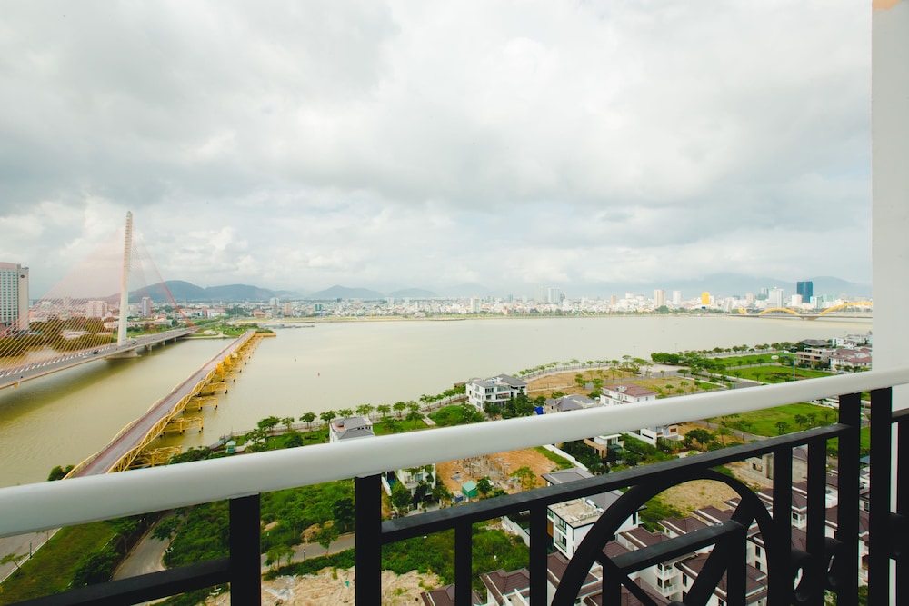 Fivitel Da Nang 68/71