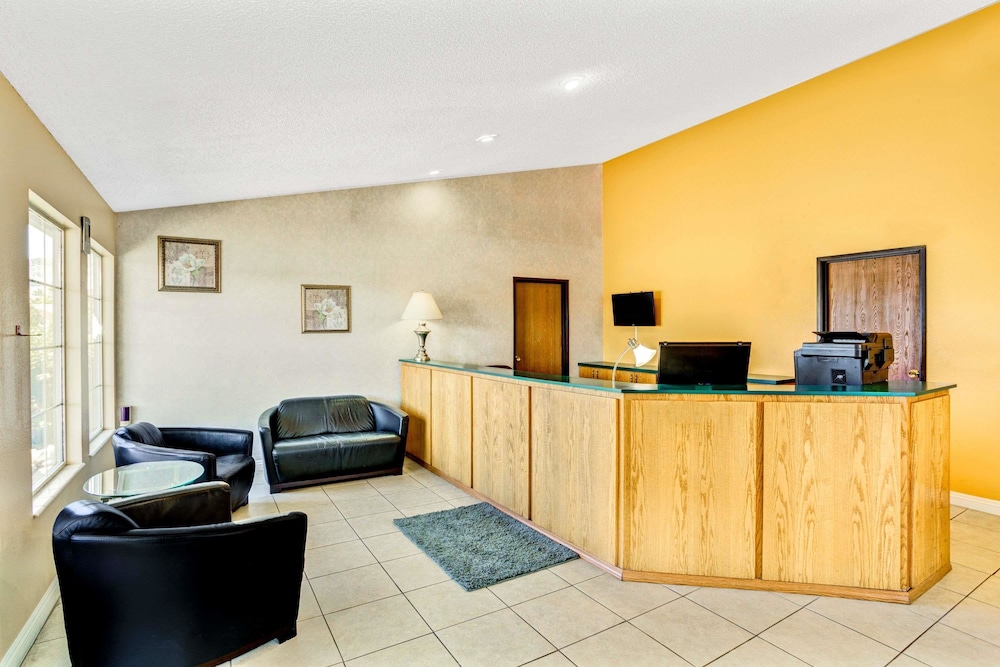 Days Inn By Wyndham Carson City 5/18