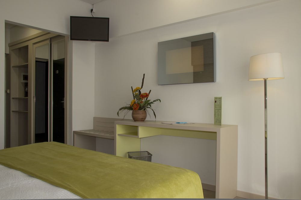 Hotel Navegadores 11/56