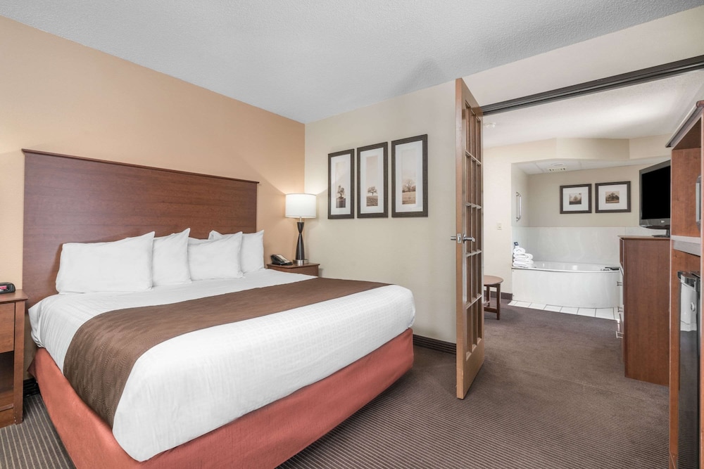 AmericInn by Wyndham Bismarck 18/49