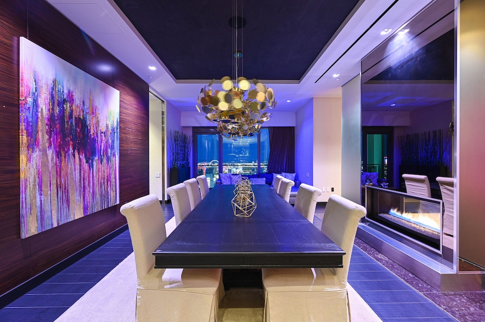 StripViewSuites at Palms Place 70/79