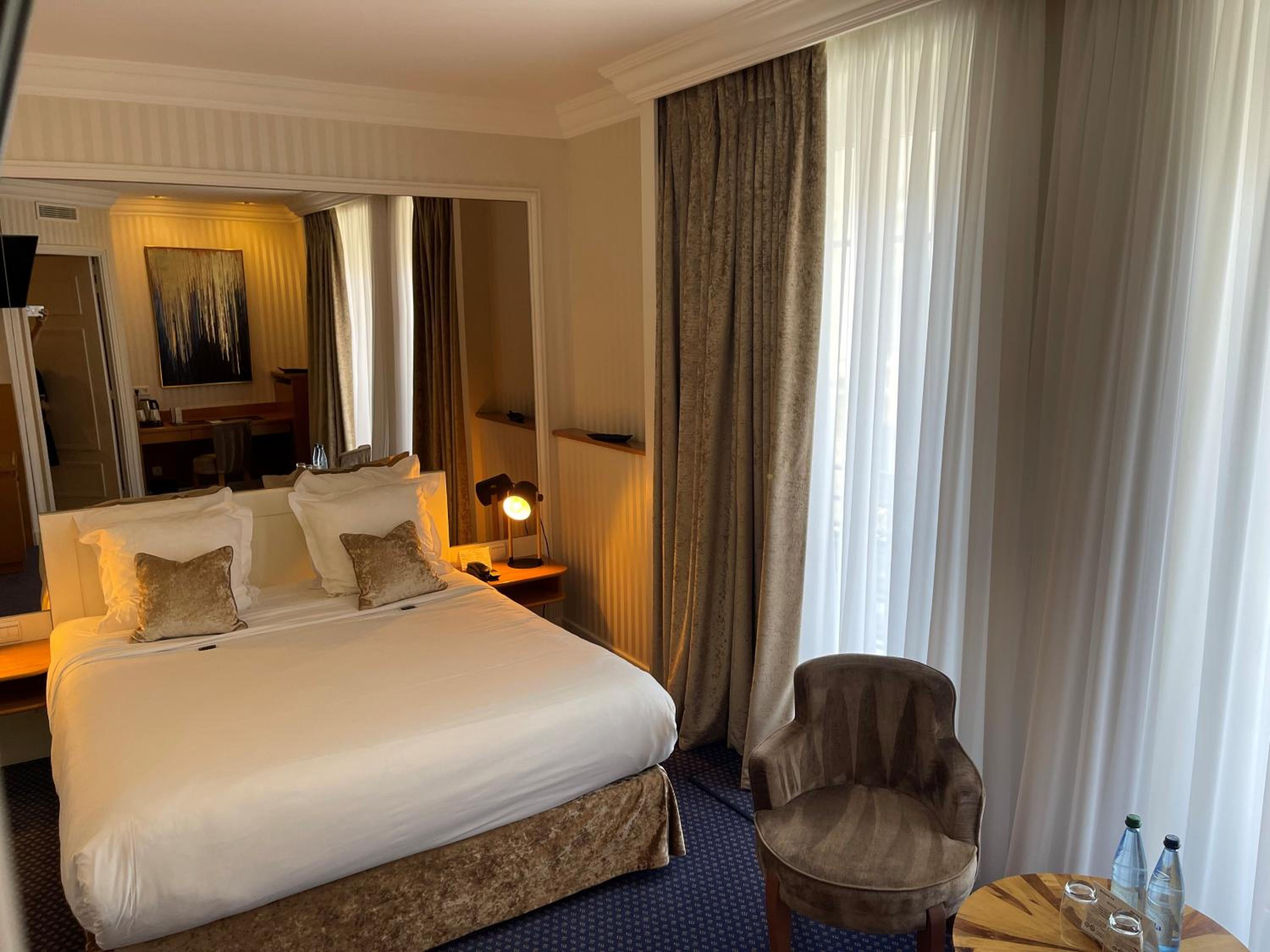 Excellence, Double or Twin Bed