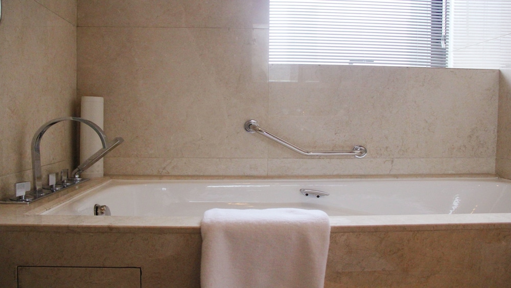 Holiday Inn Hangzhou CBD 25/28