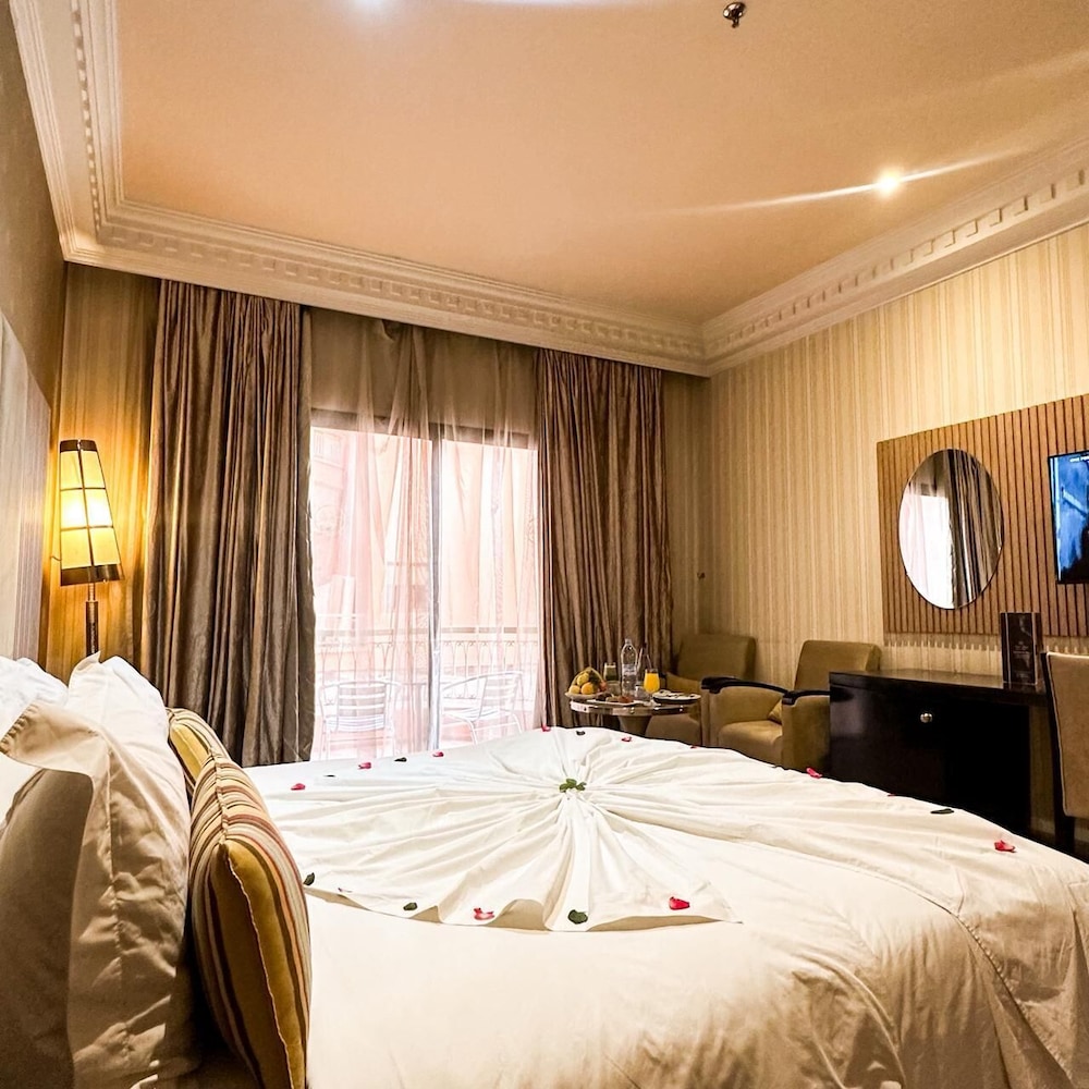 EXECUTIVE, DOUBLE BED, LOUNGE ACCESS