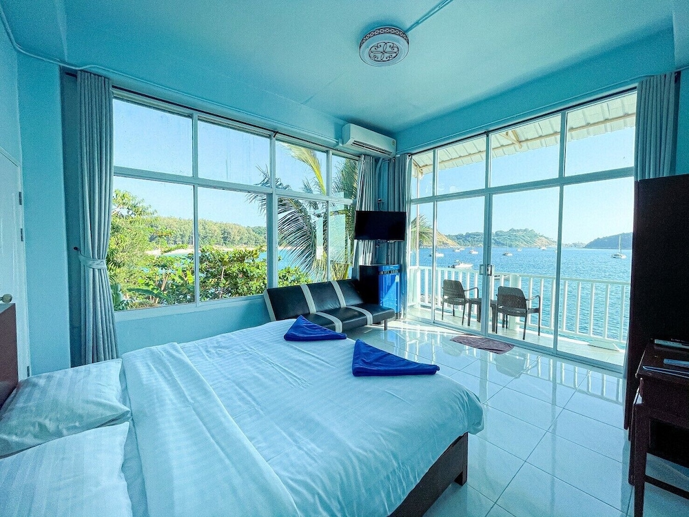 Naiharn On The Rock Resort 9/50