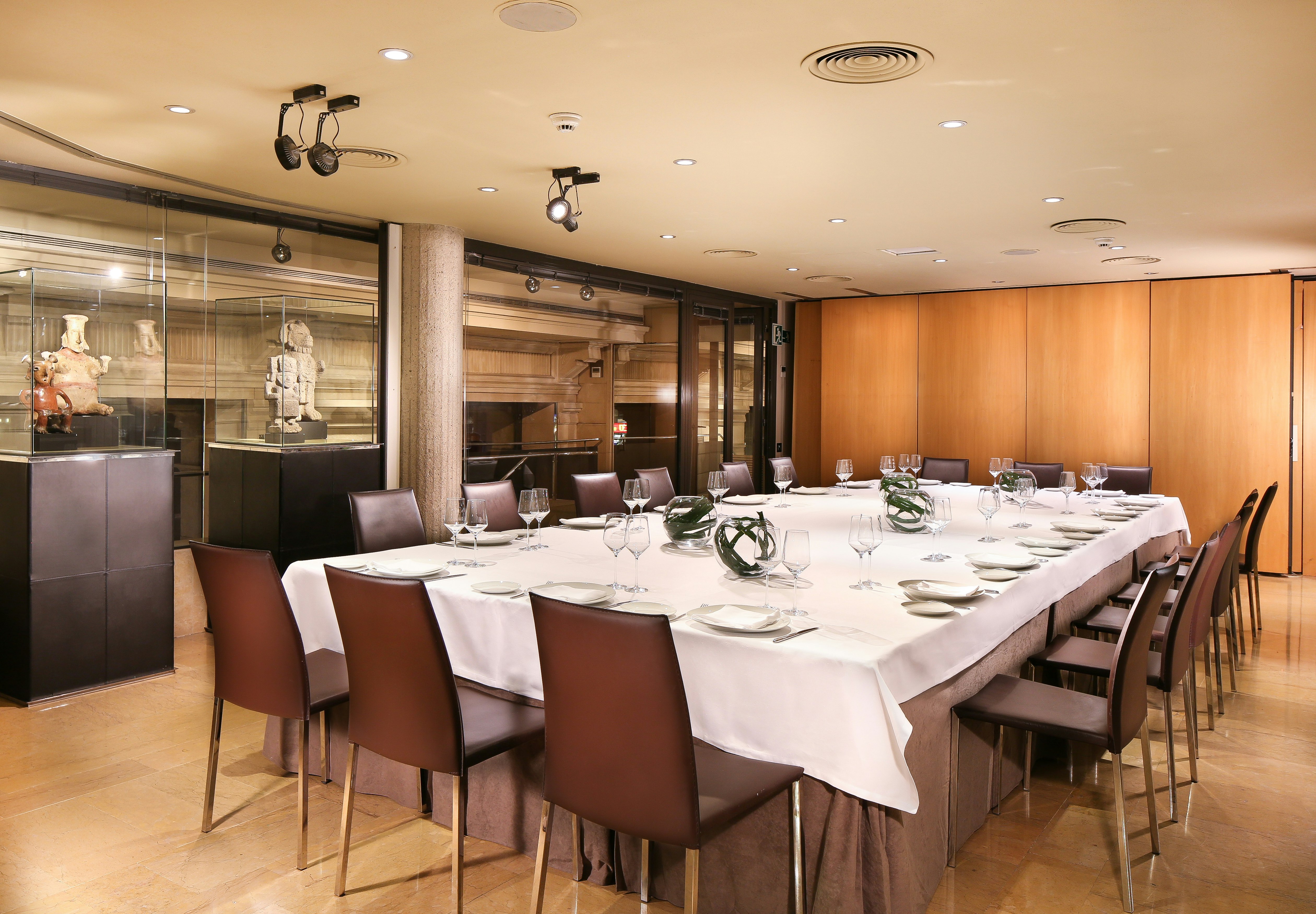 Claris Hotel and Spa 57/69