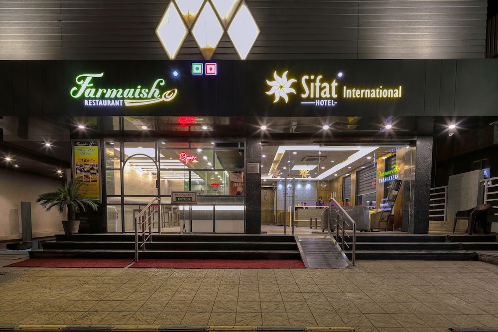Hotel Sifat International 47/50