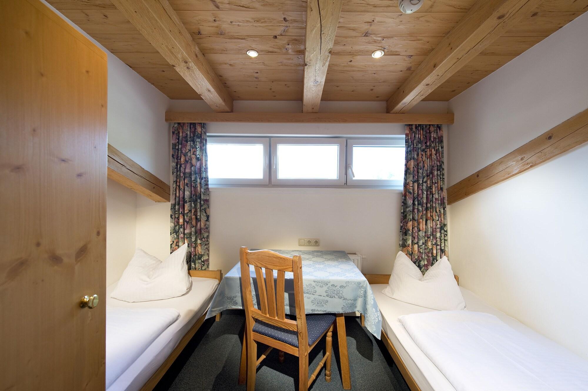 Ferienhotel Alpenhof 6/16