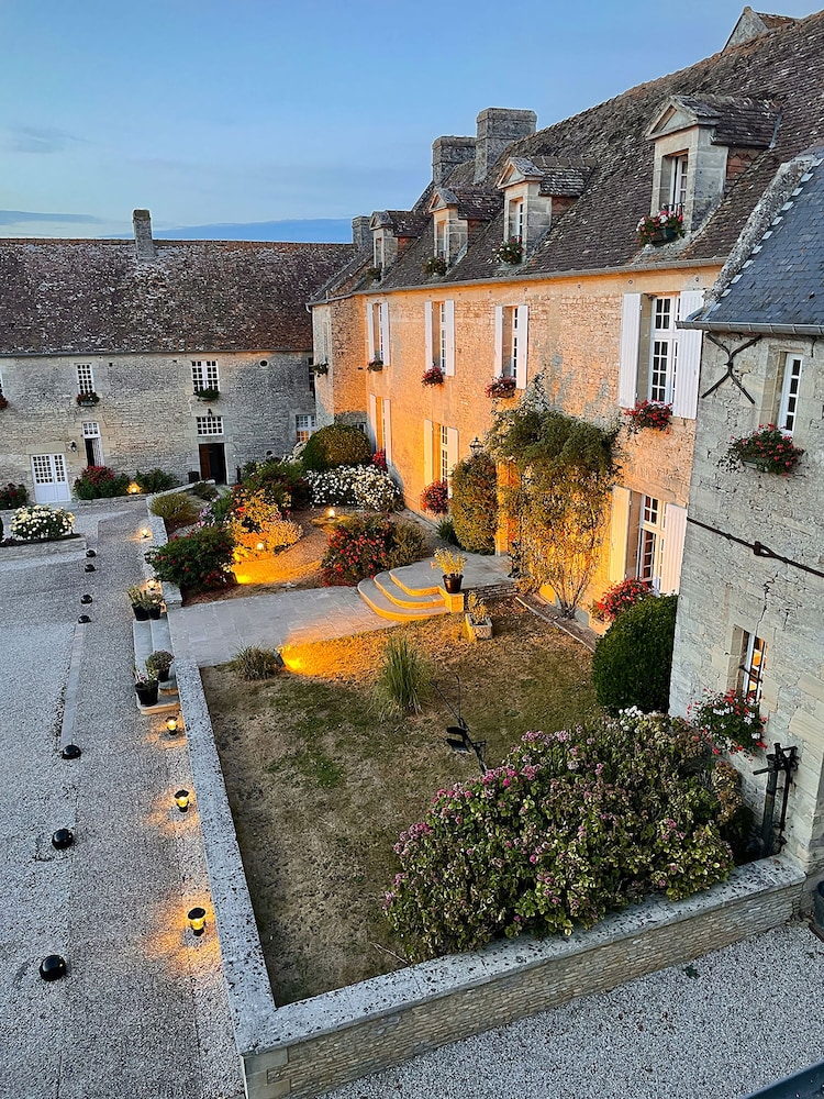FERME DE LA RANCONNIERE - MANOIR DE MATHAN 69/78