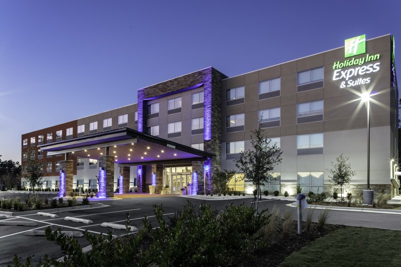 Holiday Inn Express And Suites Wilmington West - Medical Park 3/60