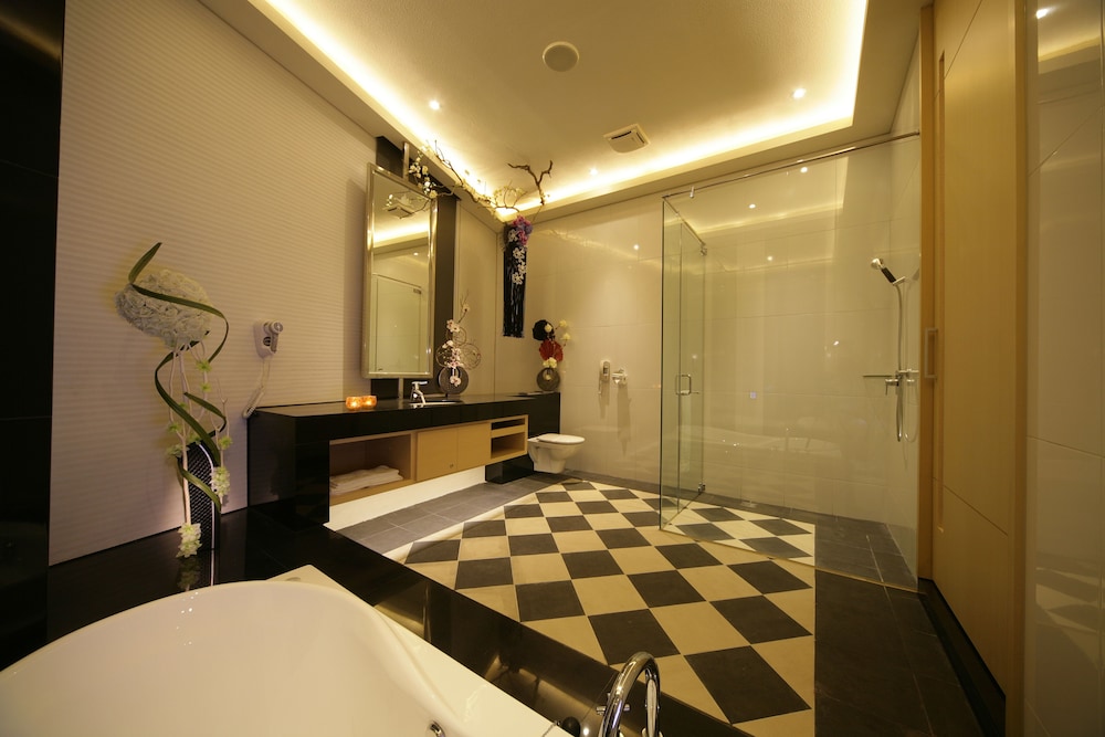 Dubai Villa Motel 7/69