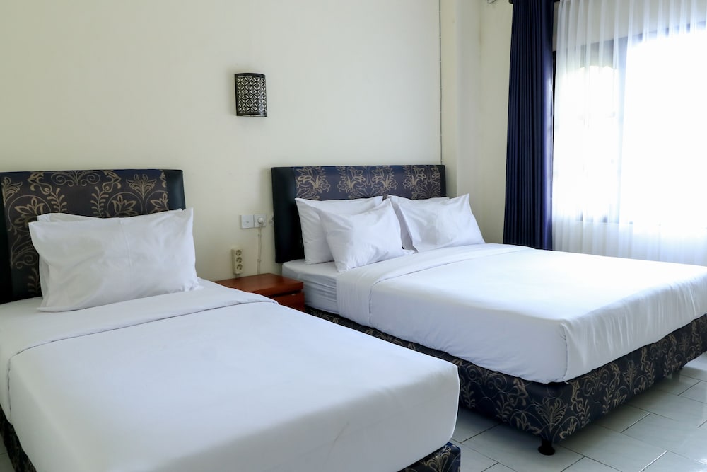 City Garden Bali Dwipa Hotel 39/76
