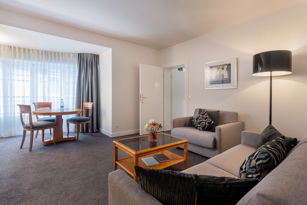 Kleber Post Hotel 50/69