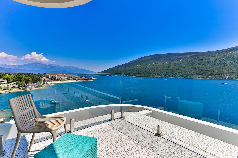 Carine Hotel Kumbor 40/50