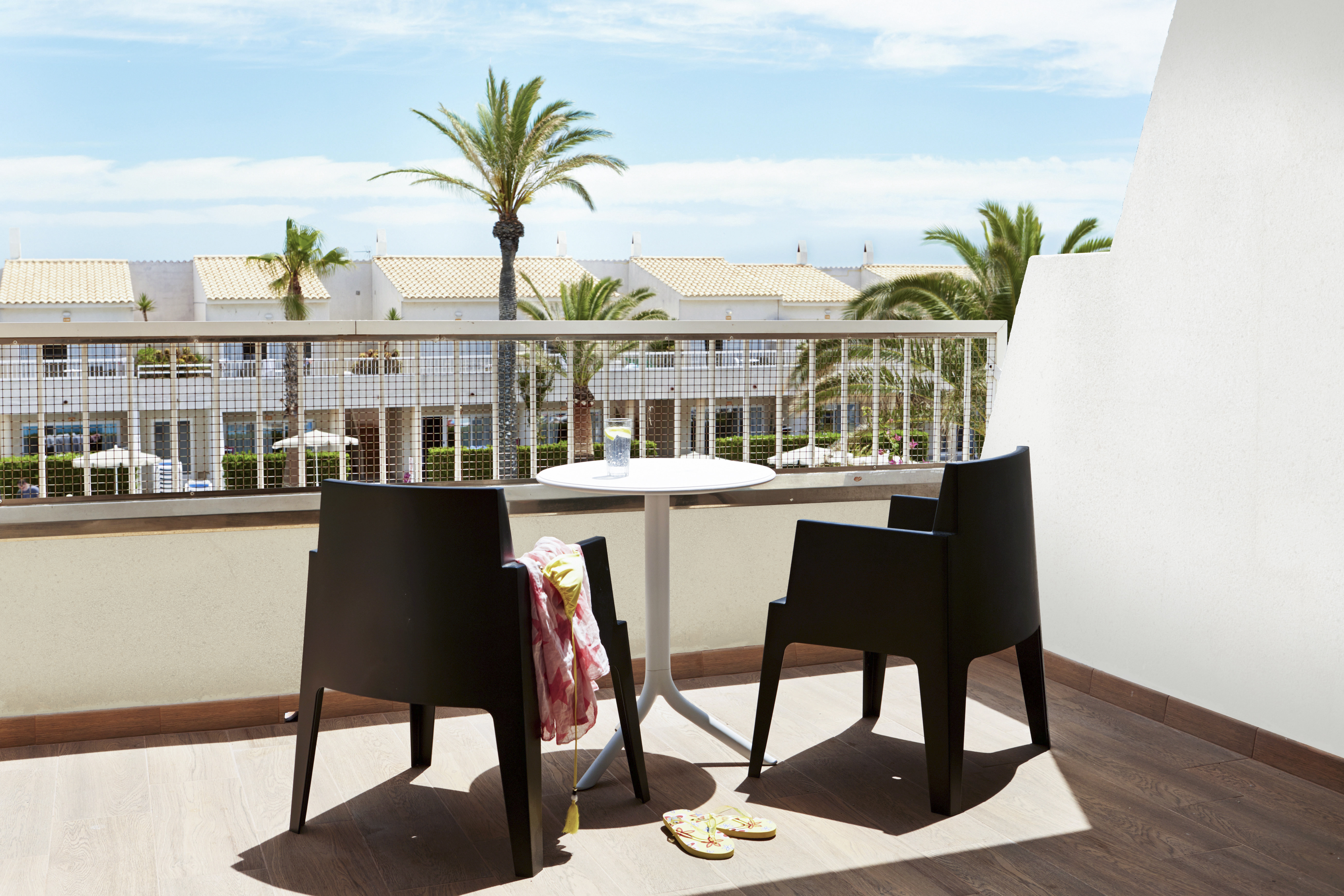 Los Delfines Hotel 9/40