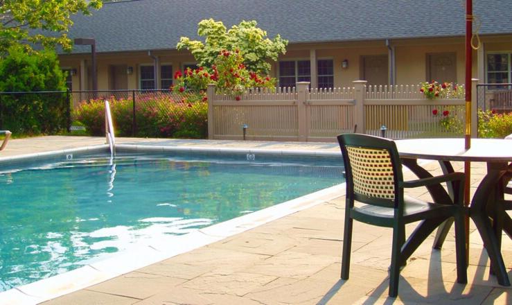 Southampton Long Island Hotel 45/50