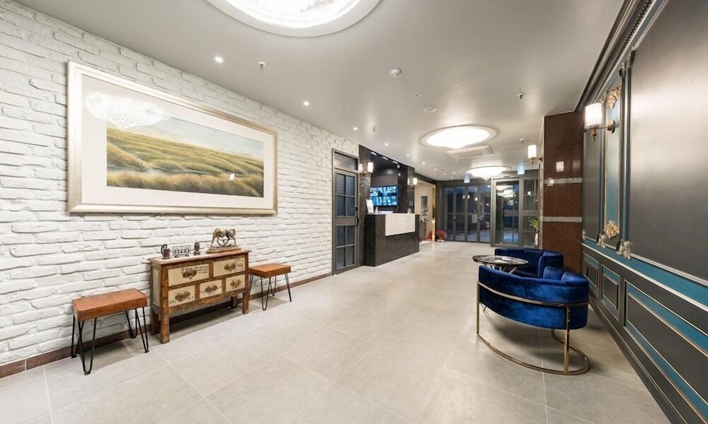 IB Hotel 9/47
