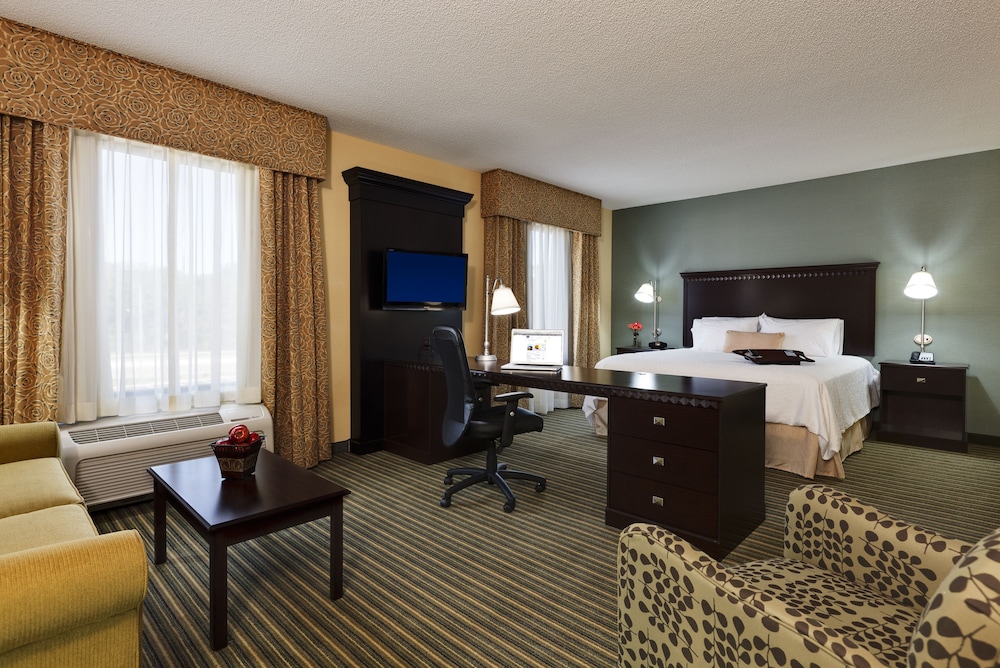 Hampton Inn & Suites Mahwah 51/60