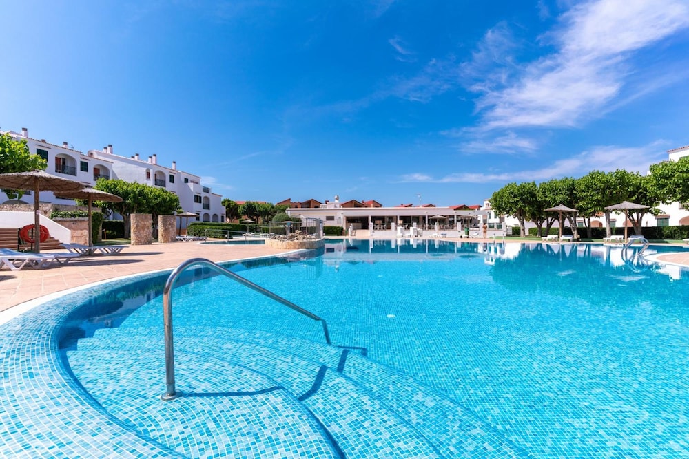 Vista Blanes Apartments 14/33