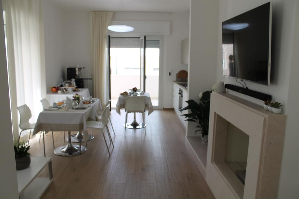 Aries B&B 13/22