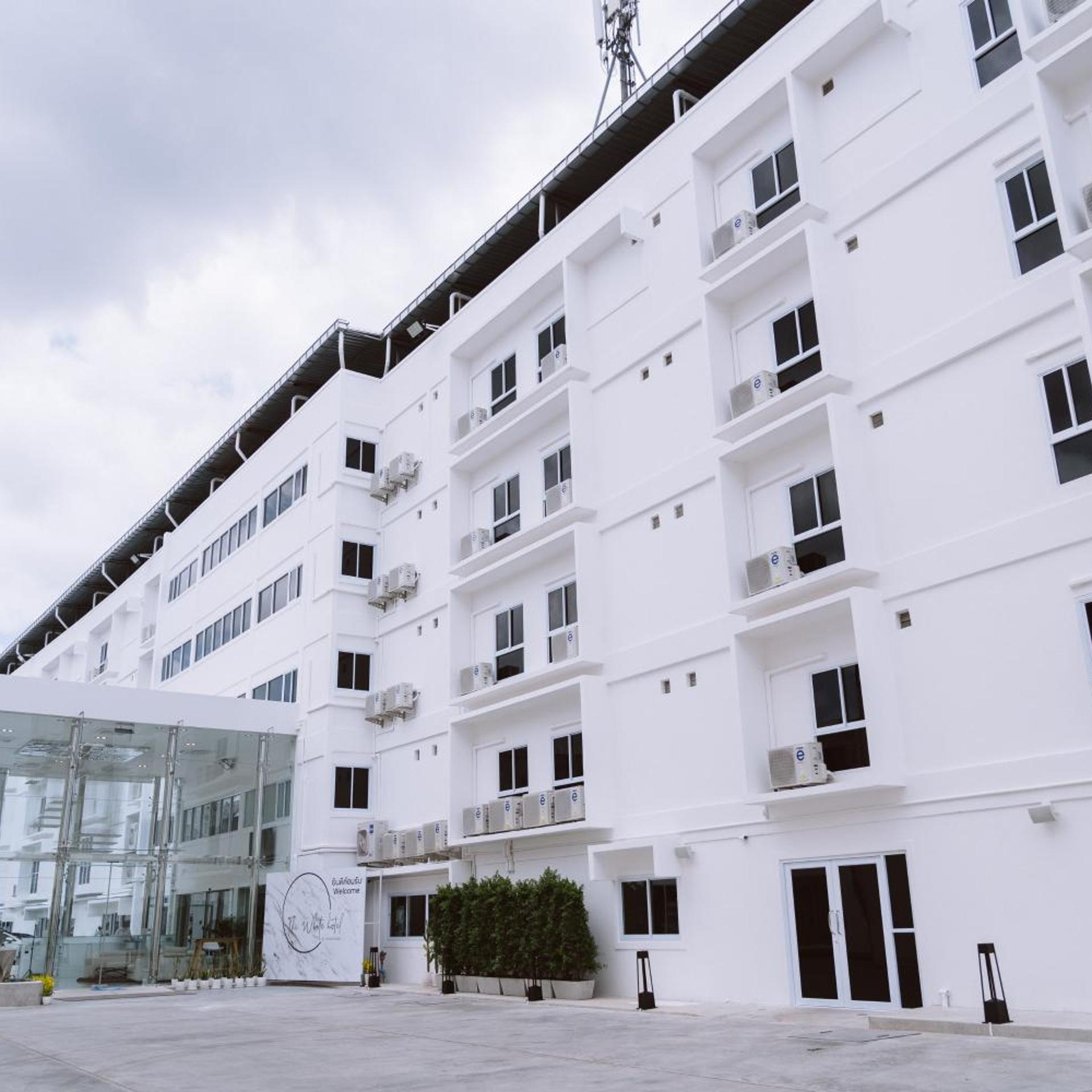 The White Hotel By Charoensri 2/47