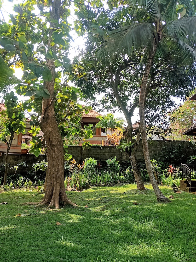 Argasoka Bungalows 75/77