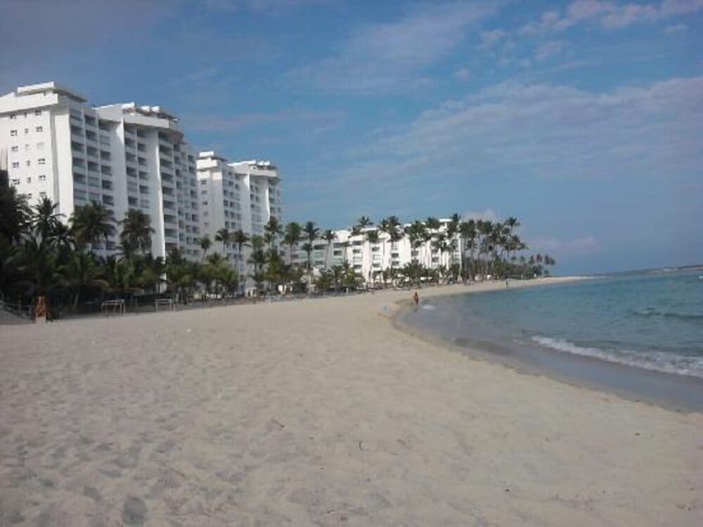 Plaza Real Resort 30/50