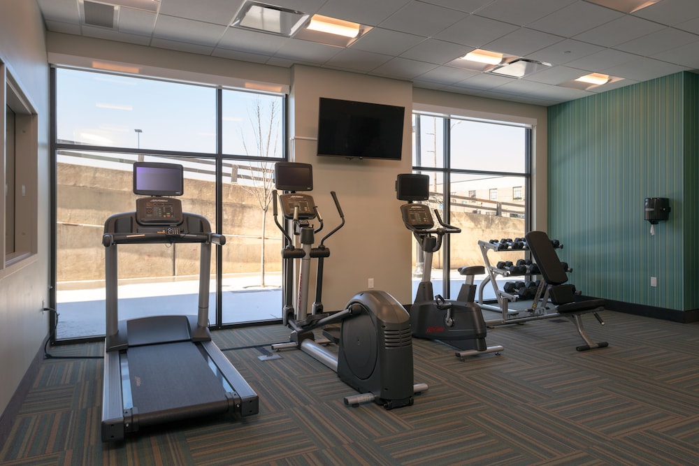 Holiday Inn Express Suites Tulsa Downtown Arts District 25/40