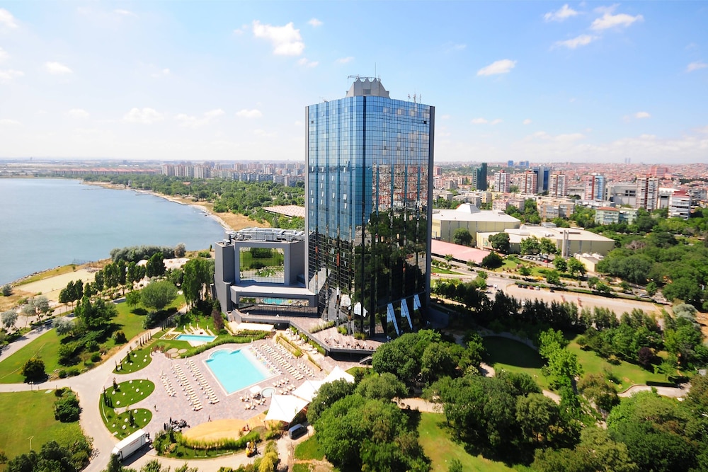 Sheraton Istanbul Atakoy Hotel 41/77
