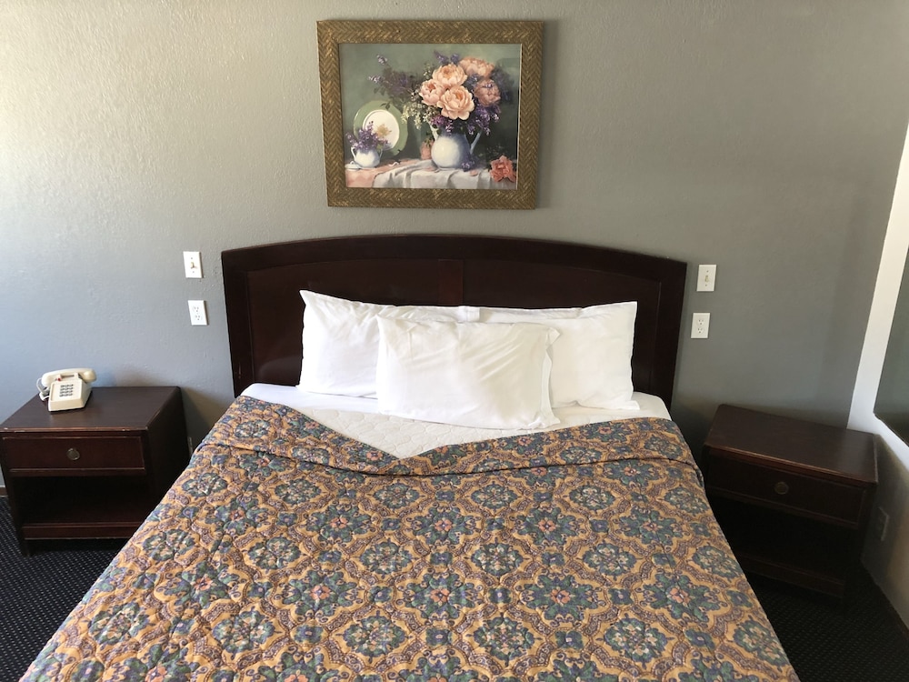 Starlight Inn Valley Blvd 15/29