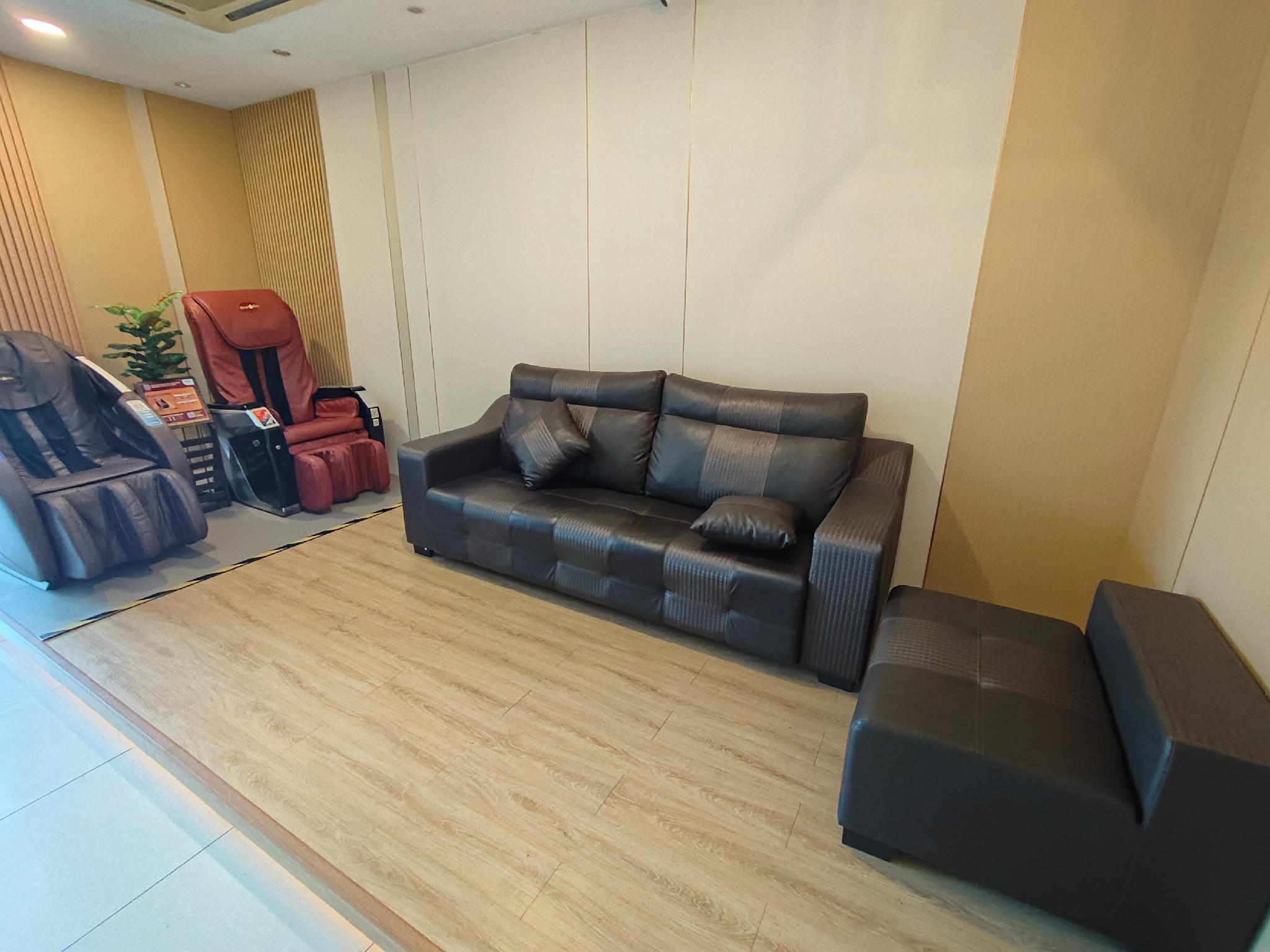 Bangi Business Hotel 27/31