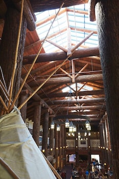 Glacier Park Lodge 18/46