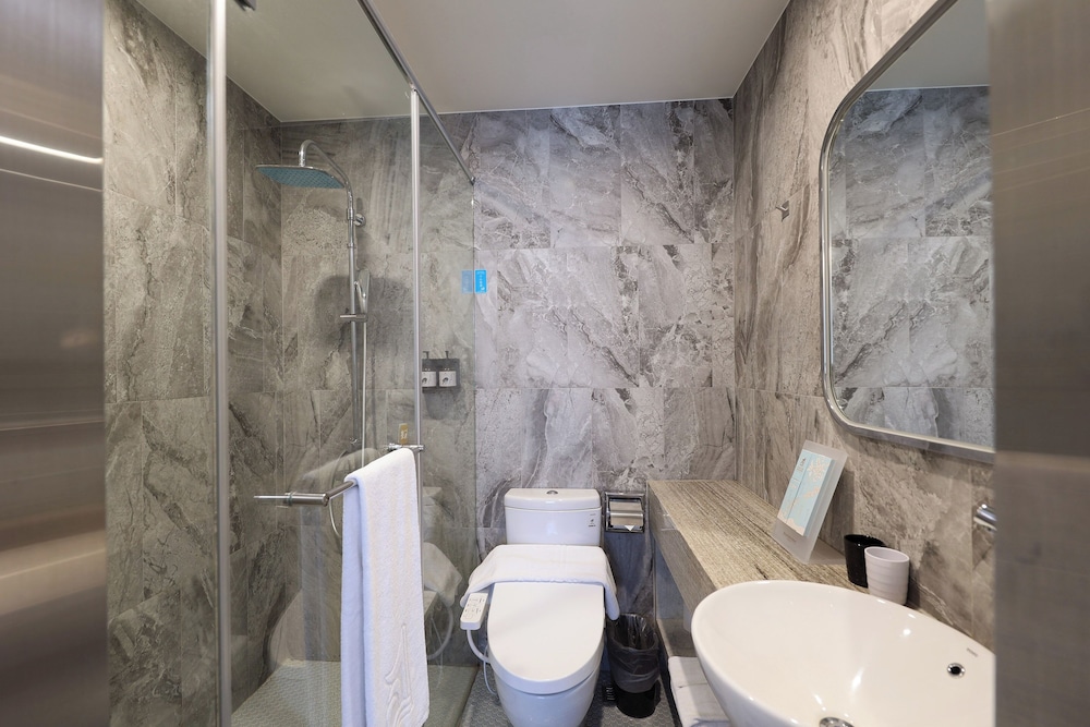 غرفة قياسية بسرير مزدوج، Royal Roi Hotel 4/4