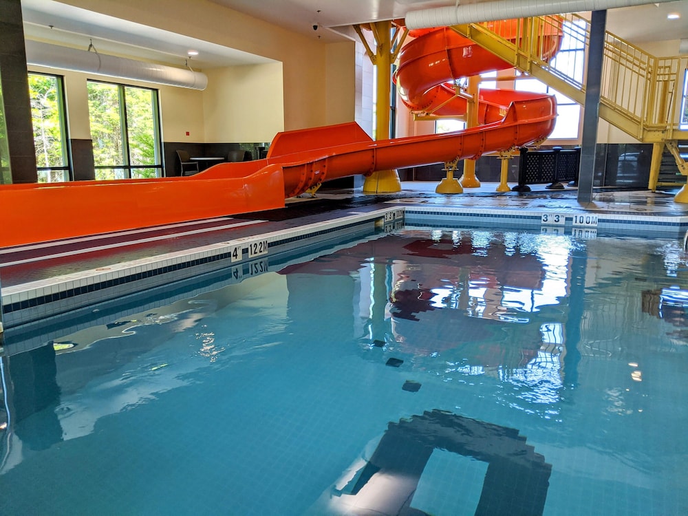 swimming pool spa
