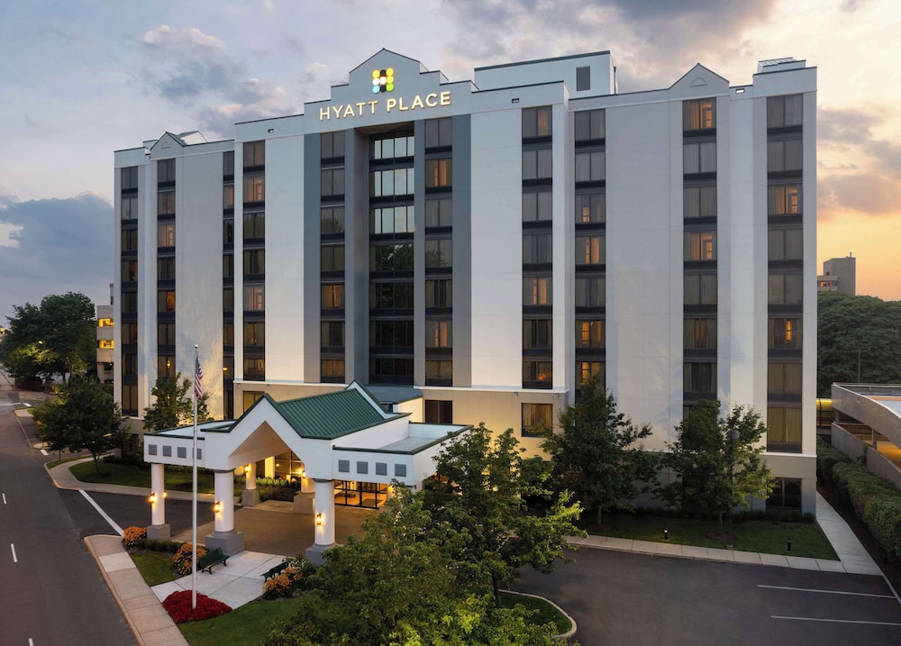 Hyatt Place Secaucus 2/50
