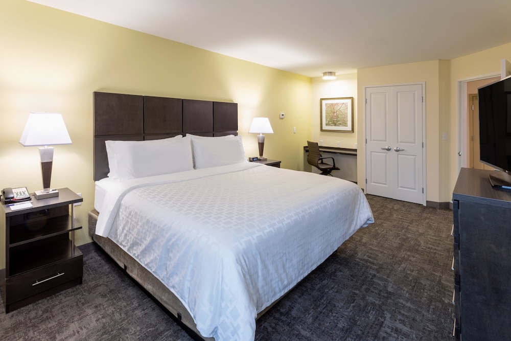 Candlewood Suites Rochester Mayo Clinic Area 20/50