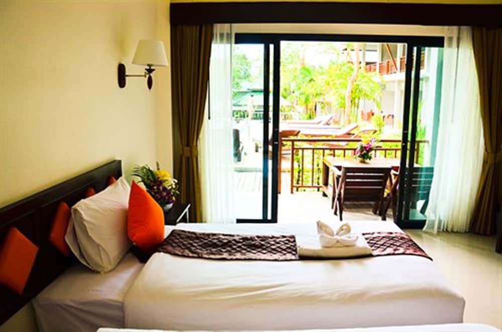 Dream Valley Resort Tonsai Beach 27/72