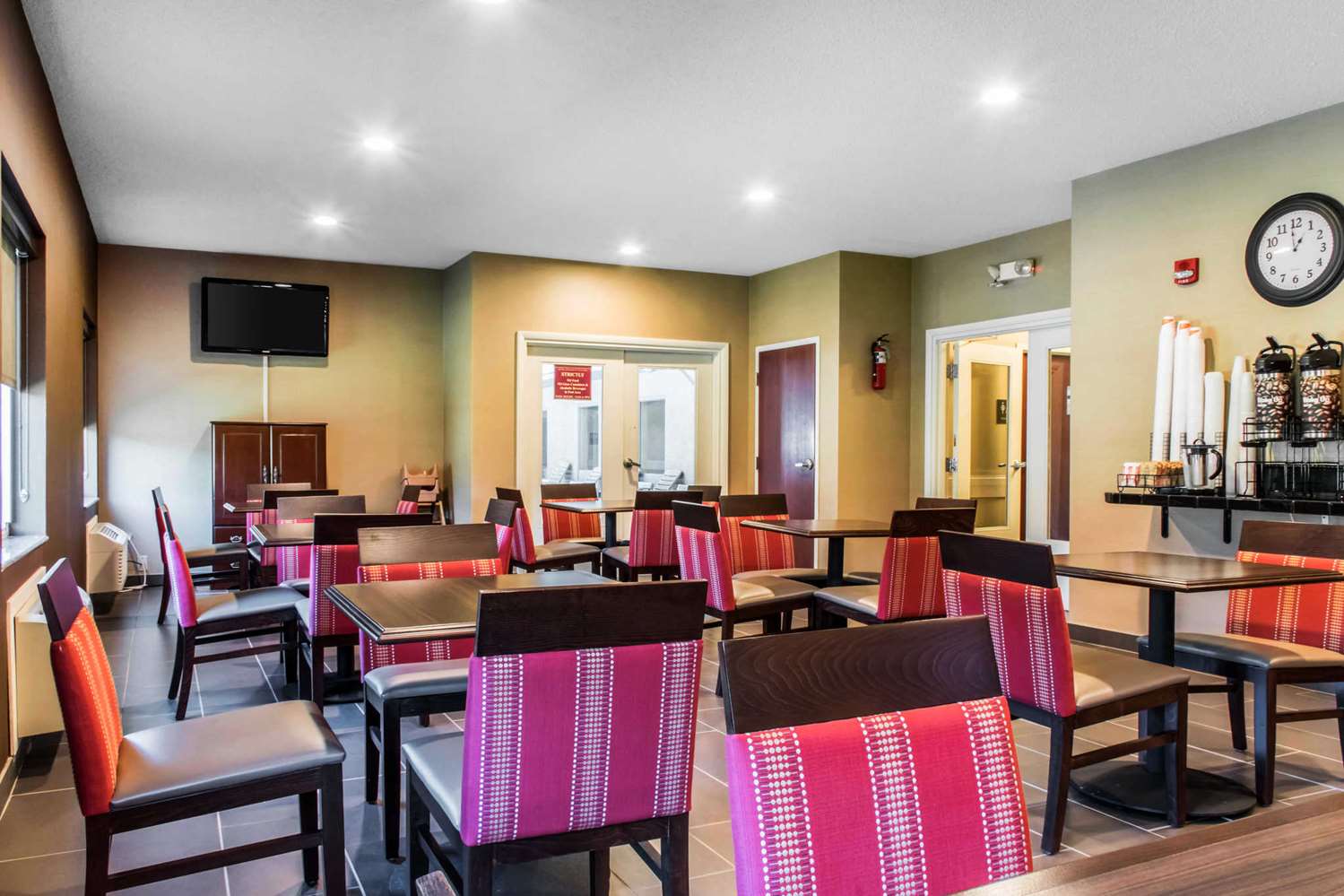 Quality Inn & Suites Erie near Casino 24/32