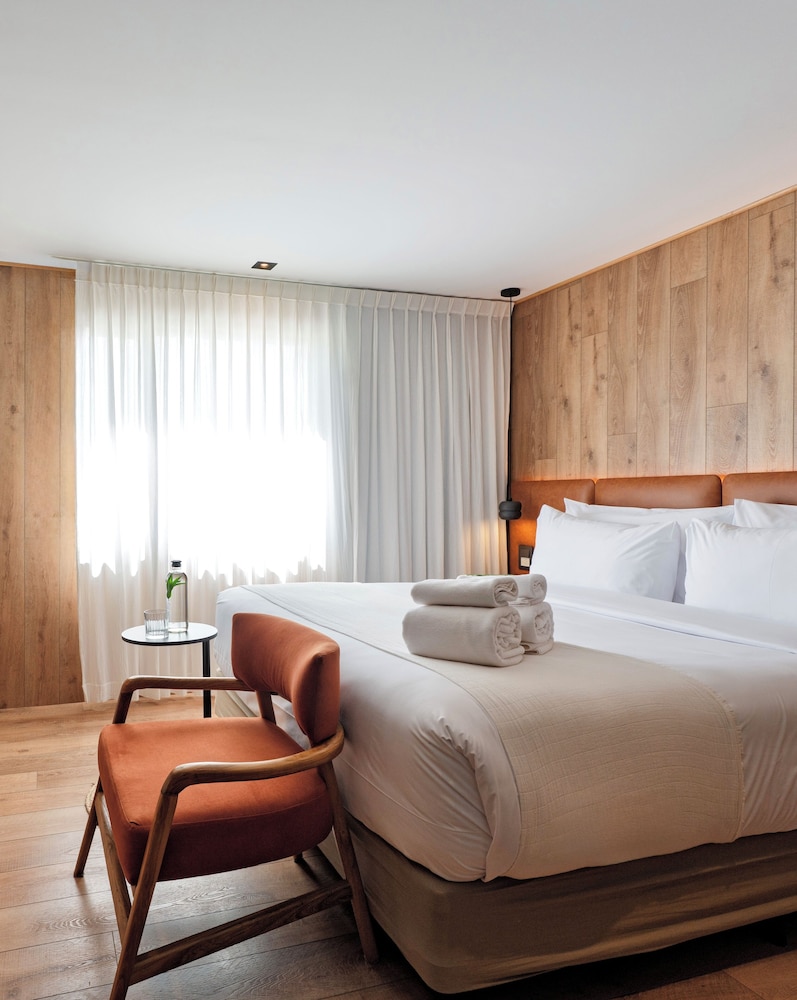 COMFORT, DOUBLE OR TWIN BED